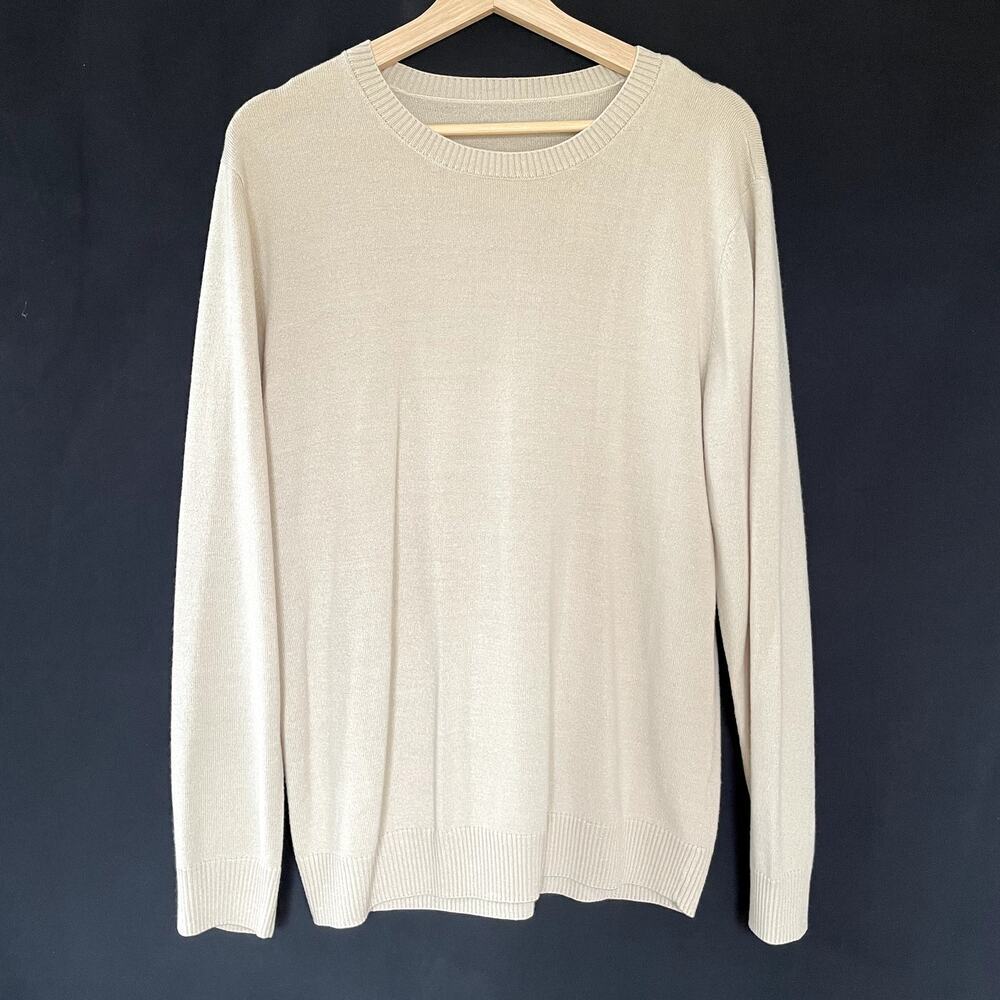 Sandy beige men's size large lightweight knit long sleeved crewneck sweater